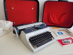 Régi retro Erika 41 Robotron táskaírógép mid century Német írógép