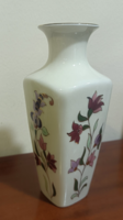 Zsolnay szögletes kis váza – kézzel festett, szép állapotban 02/ Porcelán
