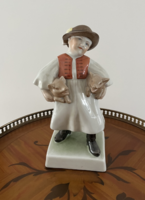 HERENDI PORCELÁN FIÚ MALACOKKAL