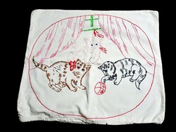 Cica mintával hímzett régi díszpárna, párna huzat 43 x 36 cm