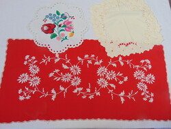 Új,  kézzel hímzett kalocsai mintás asztali futó 72x35 cm + 2db ajándék