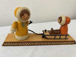Szovjet/orosz festett fa dísztárgy, eszkimók