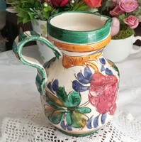 Vintage olasz stílusú, kézzel festett kerámia kancsó – Szőlő mintás, 21 cm