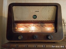 Terta 425 elektroncsöves rádió működik