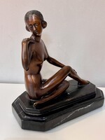 Art Deco stílusú, jelzett bronz akt szobor  – Pálnozó
