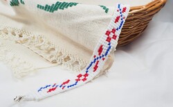 Kézműves ékszer népi mintás karkötő