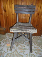 Retro rácsos, támlás kis szék, gyerek szék