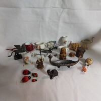 Miniatűr dísztárgyak egyben