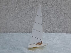 Retro régi Balatoni Emlék műanyag plexi réz vitorlás vitorláshajó mid century emléktárgy dísz hajó