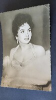GINA LOLLOBRIGIDA LOLLO SZÍNÉSZ ÉNEKES FOTÓMŰVÉSZ SZEXSZIMBÓLUM KORABELI EZÜST ZSELATINOS SZTÁR FOTÓ
