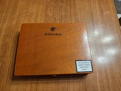 Cohiba Espléndidos díszdoboz szivarokkal