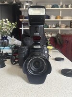 Újszerű Canon EOS 50D tükörreflexes (DSLR) fényképezőgép CANON micro- és teleobjektívvel, vakuval
