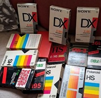 „14 db vegyes VHS videokazetta csomag – Sony, Polaroid, BASF – retro gyűjtői tétel”
