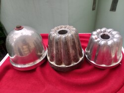 Antik Monarchiás cukrászati sütőformák: 3 db kuglóf és pudding forma vegyesen