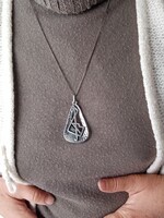Art deco iparművészeti  ezüstözött réz  ötvös medál lánccal - zene / violinkulcs - Dömötör László