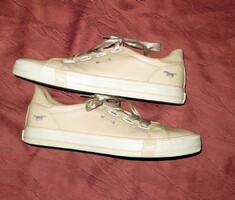 43-s Mustang bézs lakk alacsony szárú tornacipő edzőcipő bth:27,5 cm