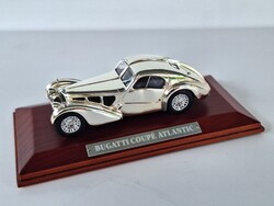 Bugatti Type 57SC Coupé Atlantic gyűjtői állapotban karcmentes porvédővel