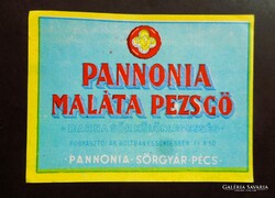 Pannónia Maláta pezsgő italcímkéje (Pannónia Sörgyár, Pécs)  szép állapotban