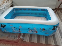 Felfújható gyerekmedence sarki állatokkal 4 az 1-ben - Wehncke A medence mérete: 138 x 96 x 38 cm