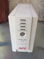 APC Back-UPS CS 500 szünetmentes tápegység (BK500EI) túlfeszültség-védővel