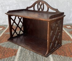 BUTLER STYLE 616, JELZETT, ESZTERGÁLT, 2 SZINTES FALI FA POLC 49 X 22 X 38 CM
