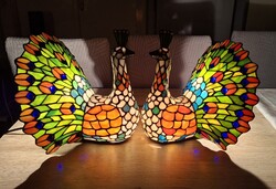 Gyönyörű Tiffany páva asztali lámpák (párban)