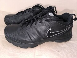 41-es Nike cipő, bth: 26 cm