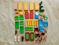 Playmobil kiegészítő darabok bútor konyhai elemek állatfigurák stb.. egyben