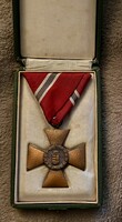 Horthy polgári honvédelmi bronz érdemkereszt dobozában