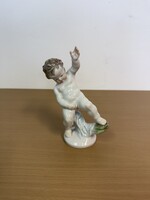 Herendi Nemes György Pisilő Porcelán Fiú A188
