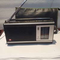Retro működő gold star RF-999 9 tranzisztoros 12 diódás táskarádió táskájában a8