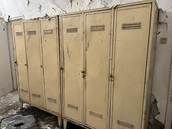 Retró fém öltözőszekrények – Loft / Ipari stílusú fémszekrény eladó