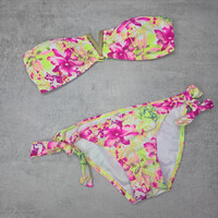 Neonsárga-pink virágmintás női bikini, M