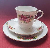 Bugor porcelán reggeliző szett csésze csészealj kistányér kávés teás rózsa virág mintával