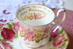 Eladó Royal Albert Bone China teáscsésze csészealjjal