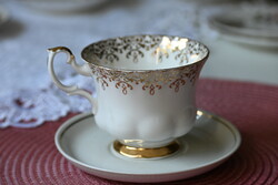 Eladó Royal Albert Bone China teáscsésze csészealjjal