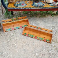 Horányi Ilus hagyatéka népi polcok 2 db 74 cm X 35 cm