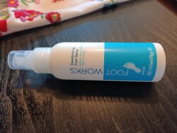 FOOT WORKS lábdezodoráló spray az Avontól