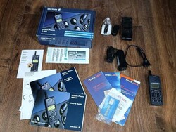 TELJES CSOMAG! ERICSSON S868 vintage mobiltelefon (KÁRTYAFÜGGŐ!)