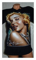PIN-UP  stílusú különleges Marilyn Monroe mintás fekete póló