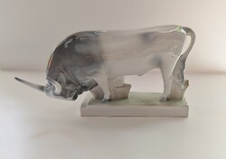 Nagyméretű Zsolnay porcelán bika szobor – 31 cm – hibátlan
