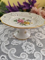Eladó gyönyörű régi porcelán Bavaria áttört virágos talpas kínáló!