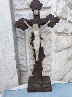 Faragott antik fa feszület keret Porcelán Jézus Krisztus szoborral