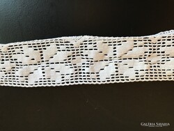 SZALAG - CSIPKE - KÉZIMUNKA - 67 x 7 cm - pici lyuk