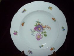 Régi Meisseni porcelán lapos és mély tányérok pótlásra 24 cm.