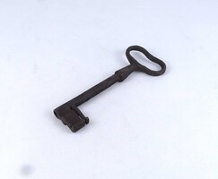 2A885 Antik különleges kovácsoltvas kapukulcs 1800-as évek 17.7 cm
