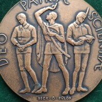 Beck Ö. Fülöp: 400 éves a Pápai Református Kollégium, 1531-1931, bronzérem