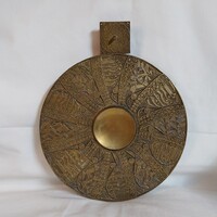 Rajki László (1939-) iparművész jelzett bronz fali gong / dísztál – 21 cm