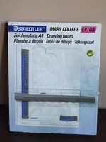 Prémium Staedtler A4 rajztábla vonalzóval – Diákoknak, építészeknek