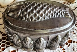 JUDAICA BIEDERMEIER METAL JEWISH BAKING PAN JELLIED FISH MOLD SHARP CONTOUR MUSEAL